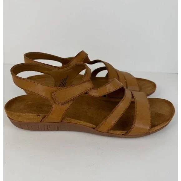 Baretraps Janus Strappy Sandal, Tan, 11B - Picture 5 of 11